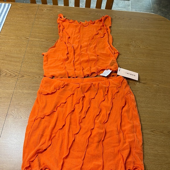 Orange Ripple Wave top and skirt set - Picture 1 of 7